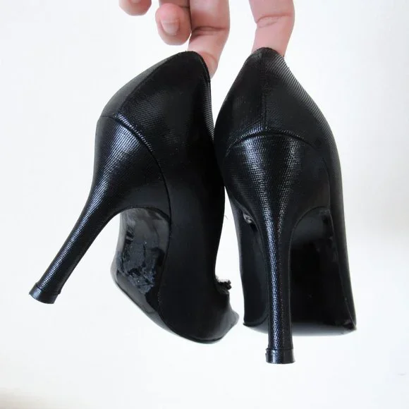 STUART WEITZMEN Classic Black Pointed Toe Pumps Crystal Charm Fringe Heels - Picture 9 of 15